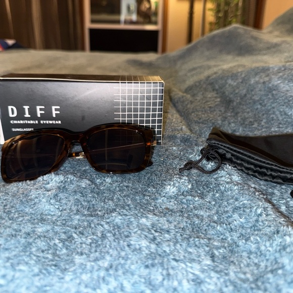 Diff Eyewear Tortoise Sunglasses